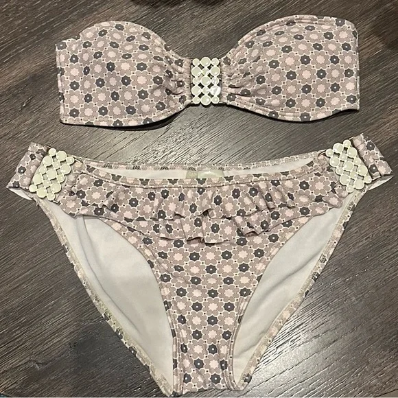 Stunning Floral Pink Bandeau Bikini Set🌸 - Picture 1 of 15